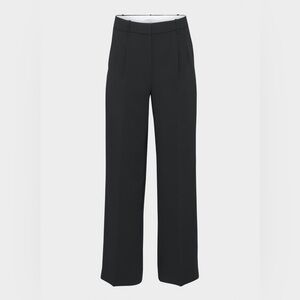 The Effortless Pant™ - Crepette™ short in black